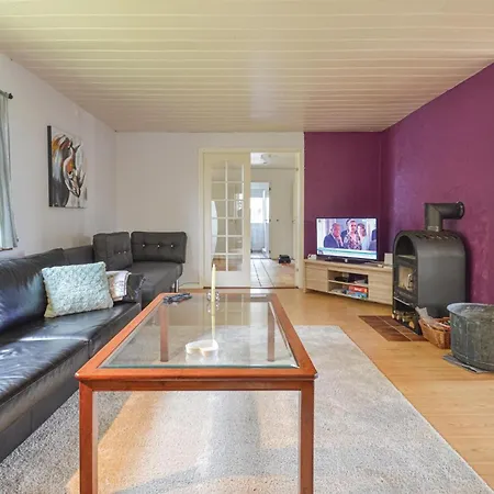 Vakantiehuis Two-bedroom In L Torrig