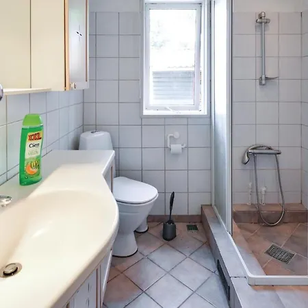 Two-bedroom In L