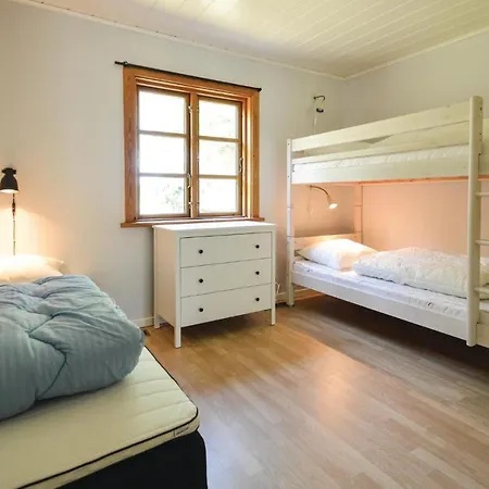 Two-bedroom In L *